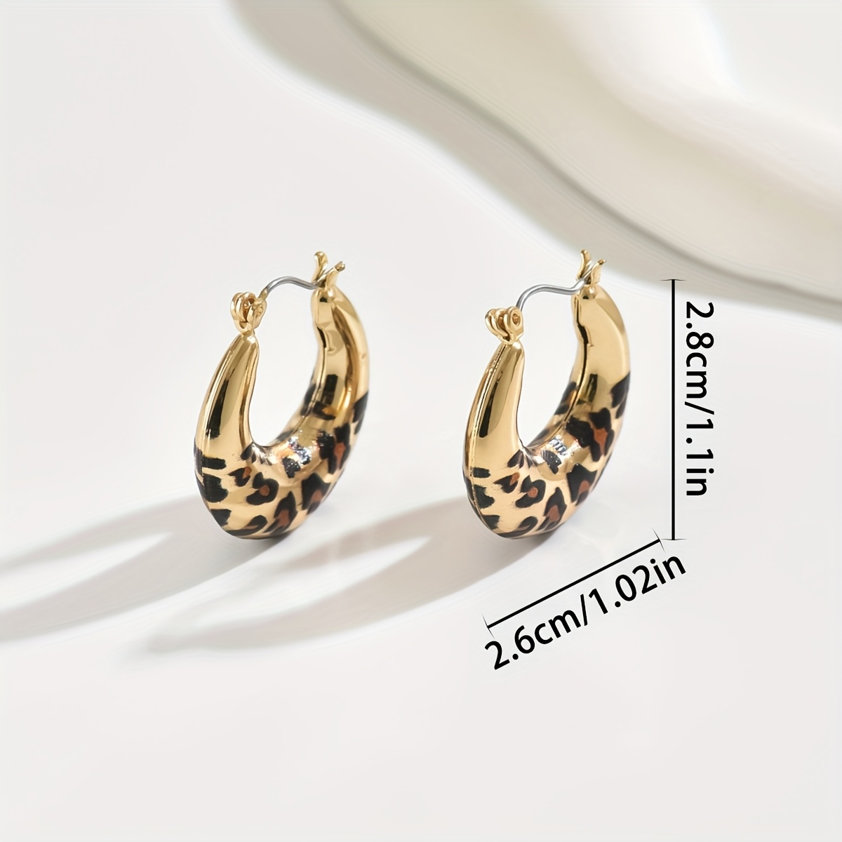 Vintage Style Leopard Print Hoop Earrings - Stylish Accessory